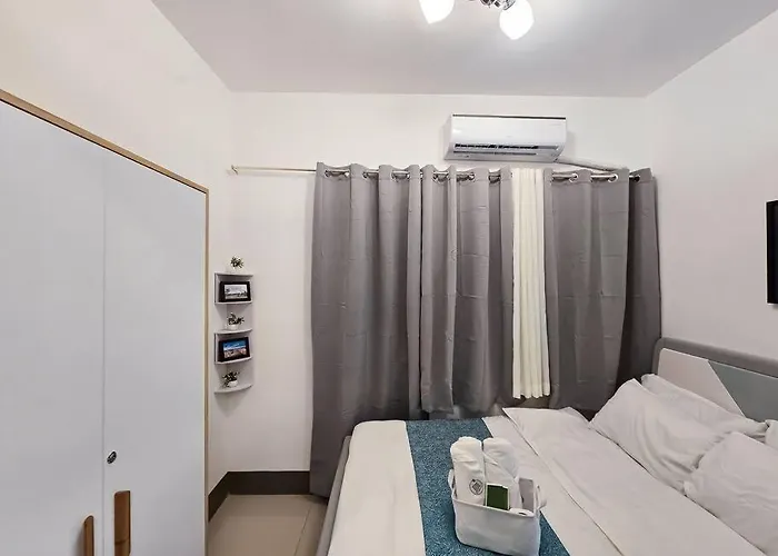 Citispace 1br Condotel At Fame Residences #fm23a Manila